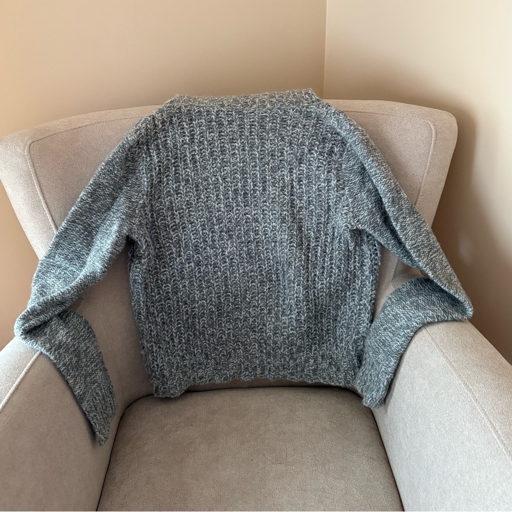 Express Sweater - Picture 3 of 3
